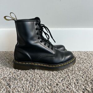 Dr Martens 1460 Women’s Smooth Leather Lace Up Boots